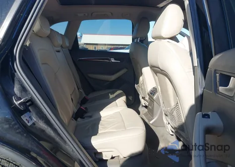 2010 Audi Q5 3.2 Premium z USA, uszkodzony, nr VIN WA1LKAFP0AA018862